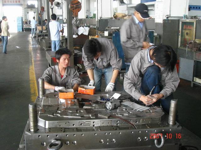 重庆市工业学校模具设计与制造 冠能招生指南