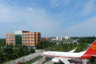 成都航空專修學院-校園一角